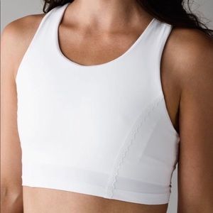 Lululemon white Fast as Light sports bra- sz 6